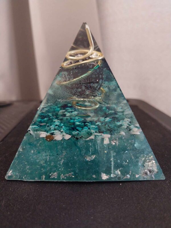 Orgonite pyramidale