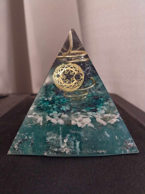Orgonite pyramidale